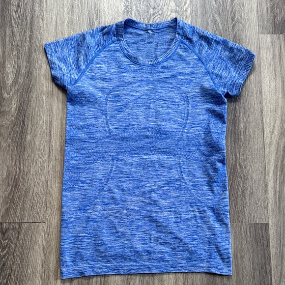 lululemon athletica Tops - Lululemon Athletica Heathered Blue Short Sleeve Tee Swiftly Short Sleeve Top